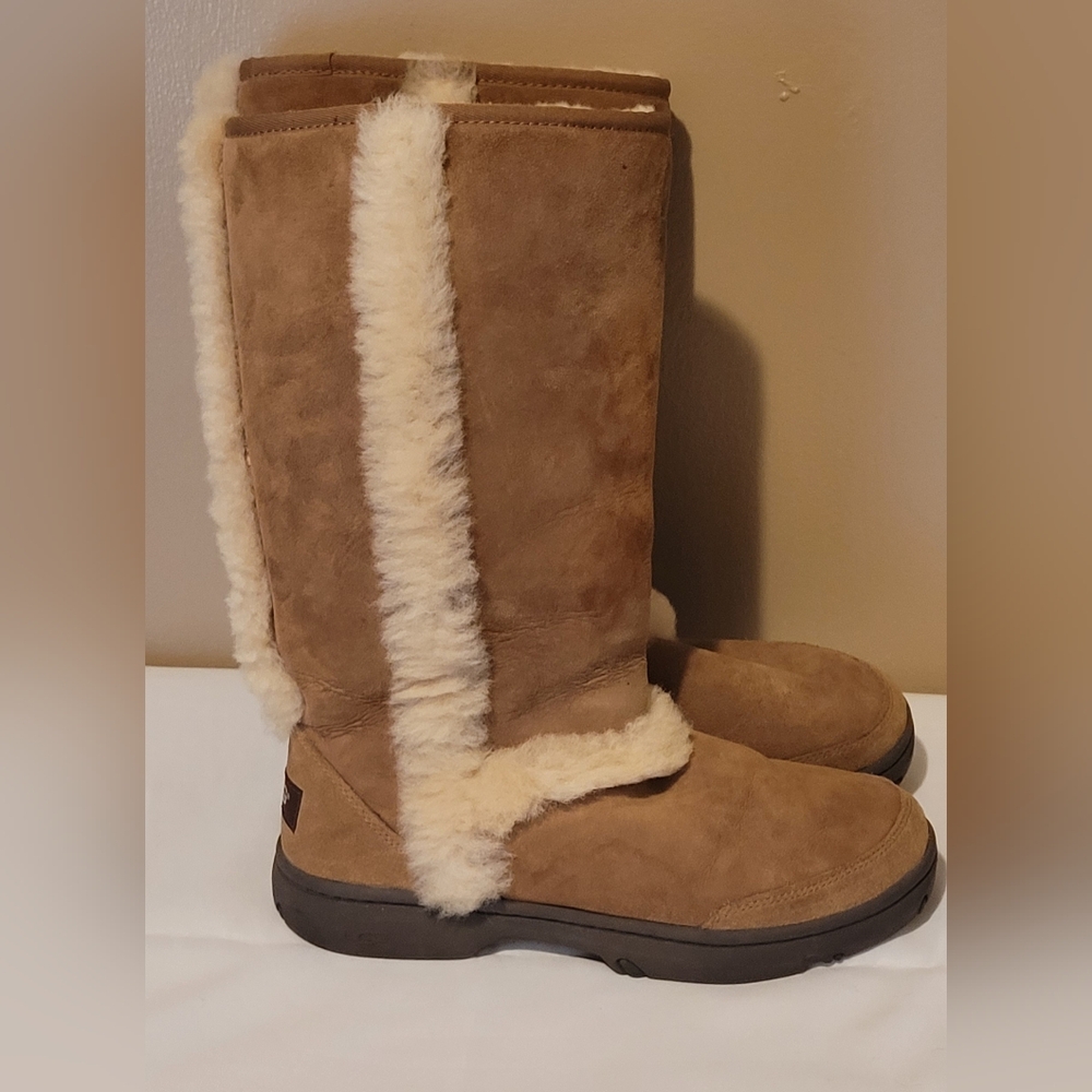 UGG Sunburst
